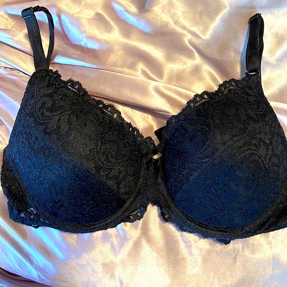 Black bra - Picture 1 of 4